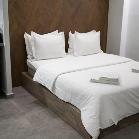 Rooster Suites-3