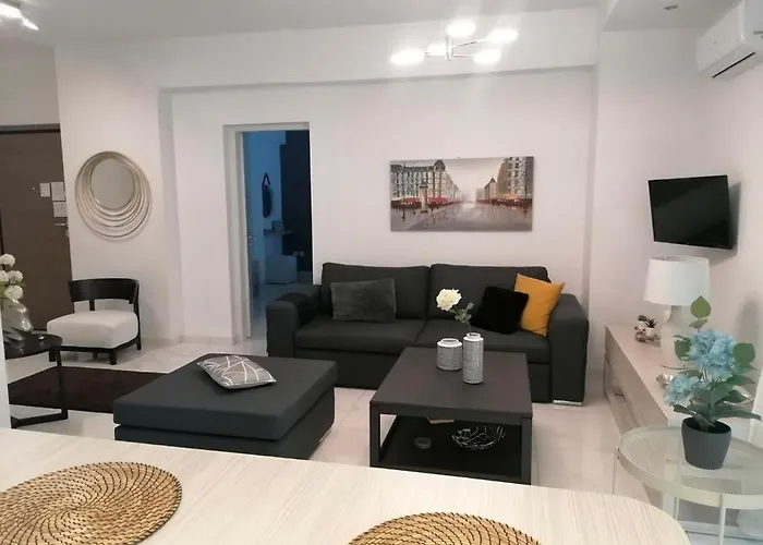 Acropolis Cozy